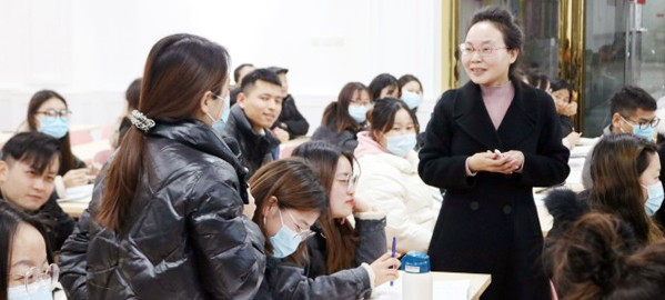 长武 专家指导+名师授课+培优补弱+日清月结的教学模式