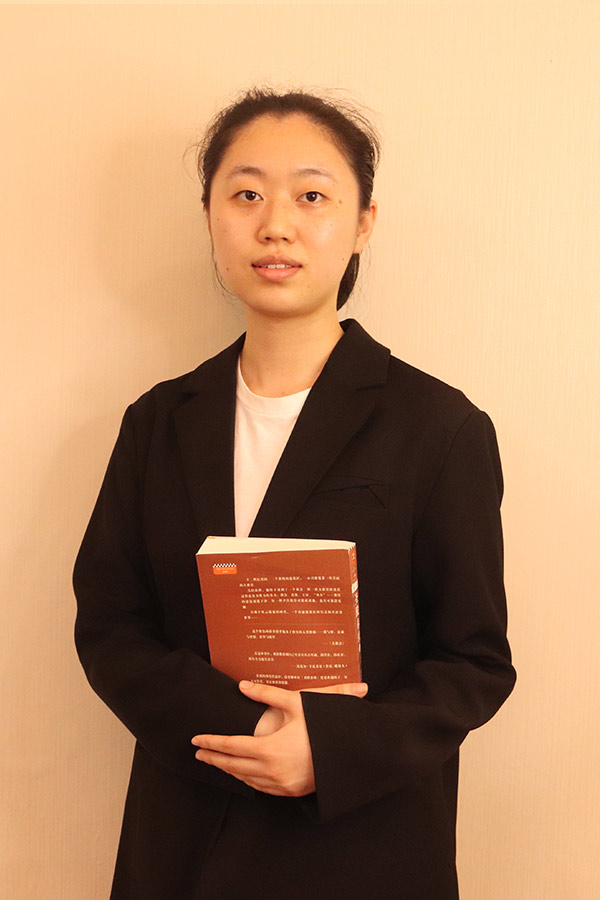 长武梁艺 本科学历，优秀班主任