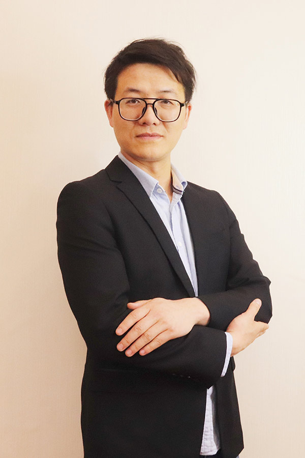 长武李林科 本科学历,毕业于西安石油大学