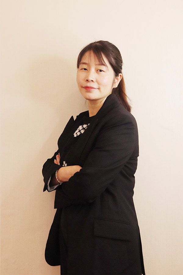 长武吕瑶 本科学历,毕业于陕西师范大学