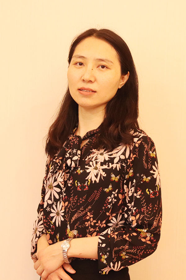 长武王晓娜 研究生学历,毕业于华南师范大学